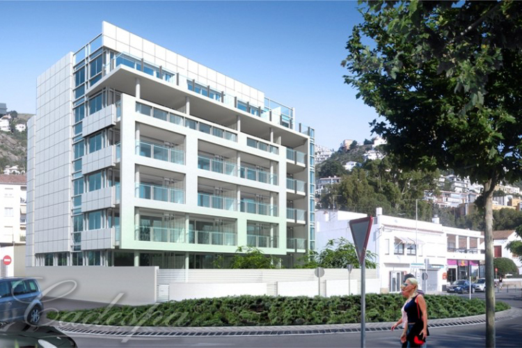 Апартаменты и пентхаусы в новом комплексе на первой линии моря в Росесе.